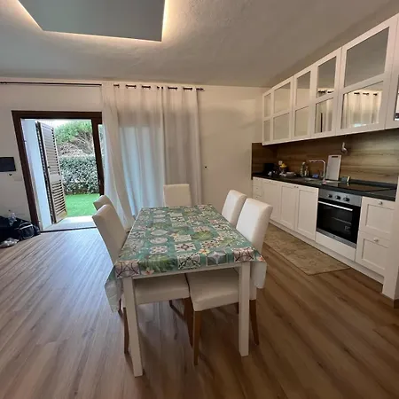 Guesthost - Sea-view With Pool Daire