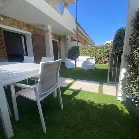 Daire Guesthost - Sea-view With Pool *