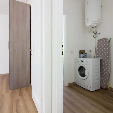 Apartamento Guesthost - With Pool Near The Sea
