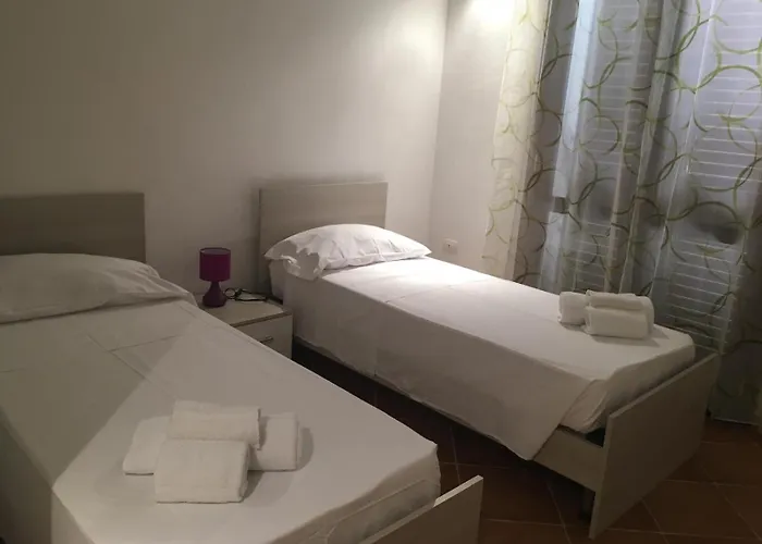 Daire Guesthost - Sea-view With Pool