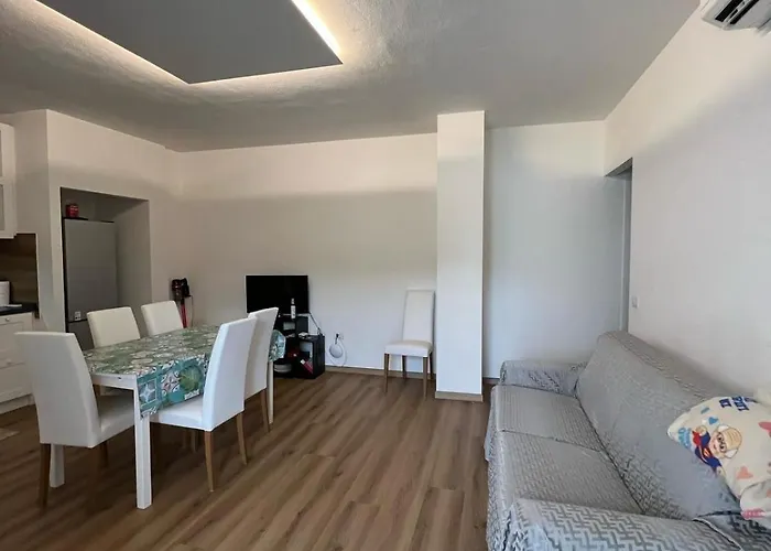 Daire Guesthost - Sea-view With Pool Palau