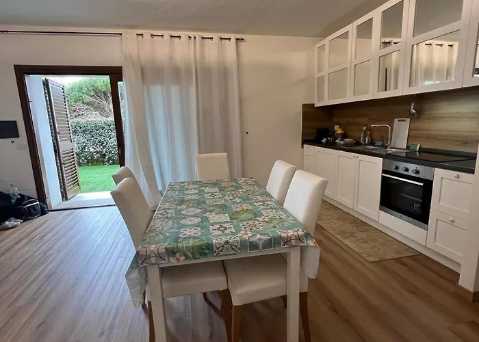 Guesthost - Sea-view With Pool Daire