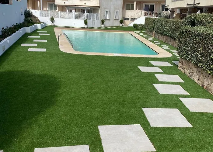 Guesthost - Sea-view With Pool