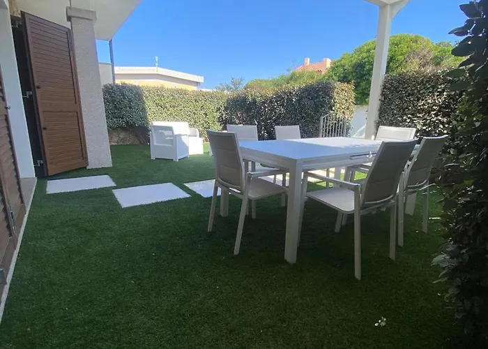 Guesthost - Sea-view With Pool Daire *